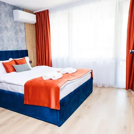 Boulevard Hotel *