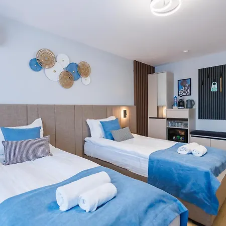 Boulevard Hotel *