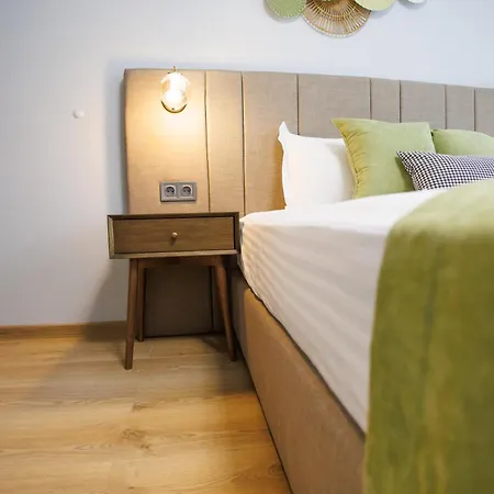 Boulevard Hotel *